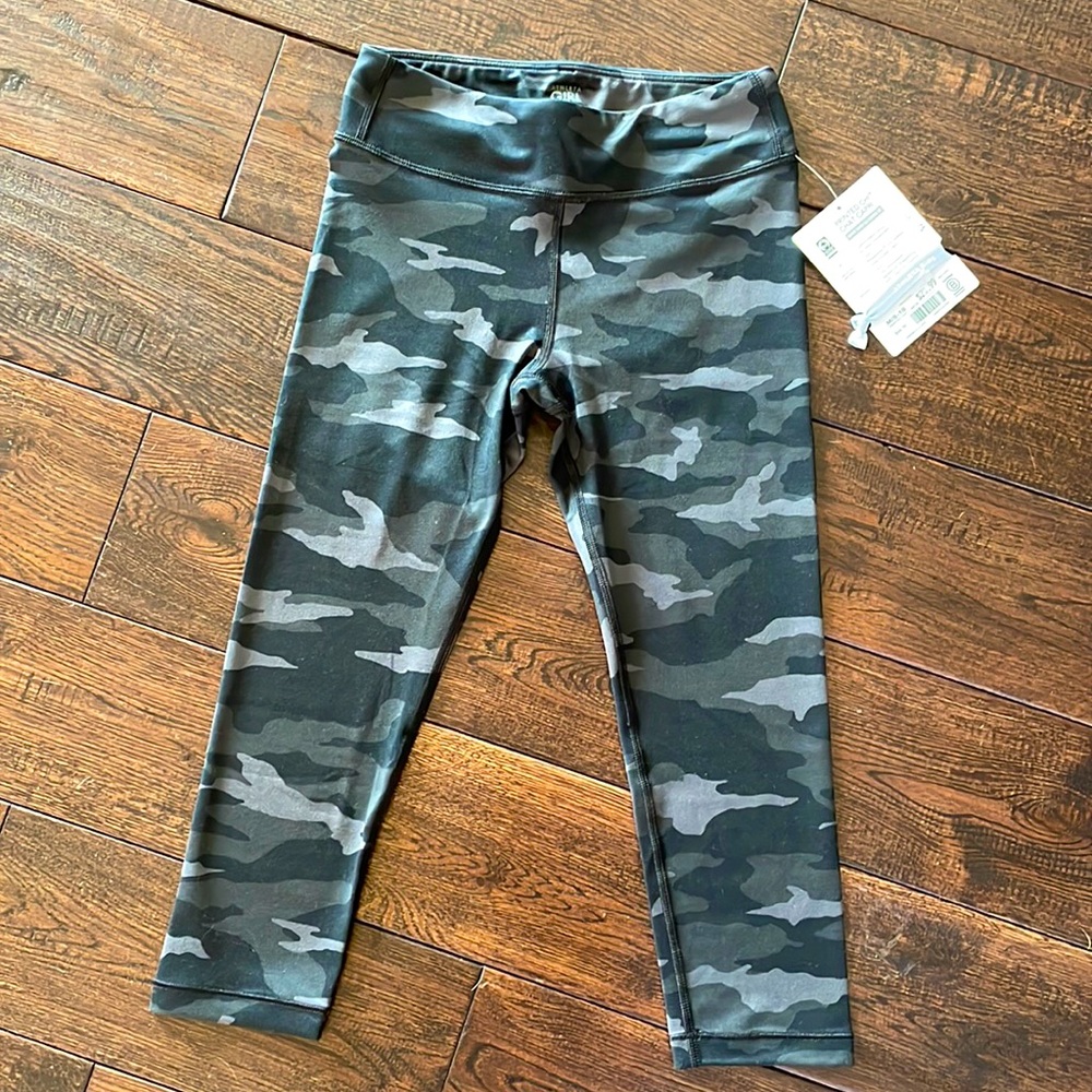 NWT Athleta girl grey and black camouflage leggings